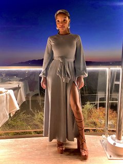 Halle Bailey feet photo thumbnail