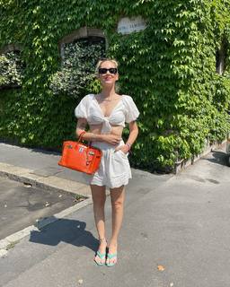 Chiara Ferragni feet photo thumbnail