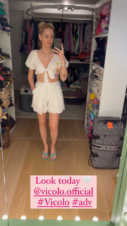 Chiara Ferragni feet photo thumbnail