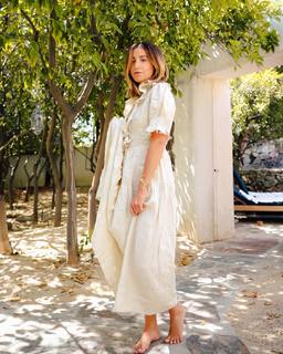 Ashley Tisdale feet photo thumbnail