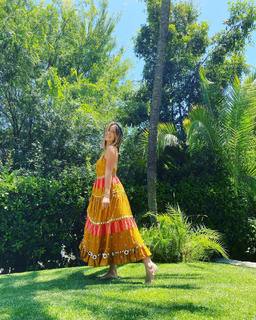 Ashley Tisdale feet photo thumbnail