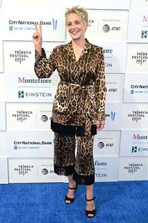 Sharon Stone feet photo thumbnail