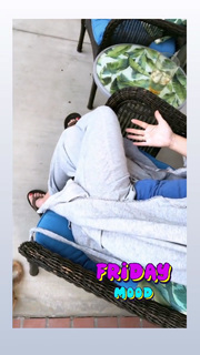 Angela Kinsey feet photo thumbnail