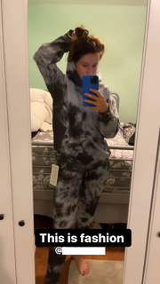 Jenna Ezarik feet photo thumbnail