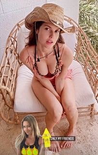 Amanda Cerny feet photo thumbnail
