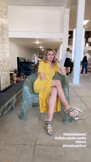 Shantel VanSanten feet photo thumbnail