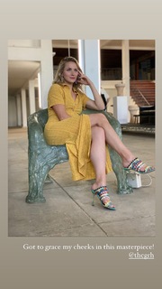 Shantel VanSanten feet photo thumbnail