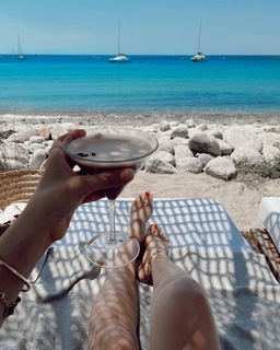 Xenia Tchoumitcheva feet photo thumbnail