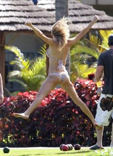 LeAnn Rimes feet photo thumbnail