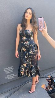 Jordana Brewster feet photo thumbnail
