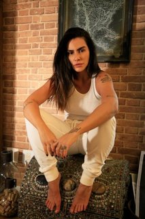 Cleo feet photo thumbnail
