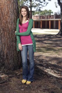 Shailene Woodley feet photo thumbnail