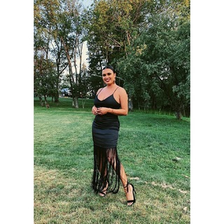 Joy Taylor feet photo thumbnail
