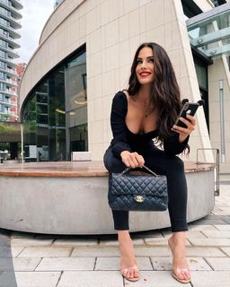Jessica Lowndes feet photo thumbnail