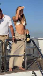 Josie Marie Canseco feet photo thumbnail