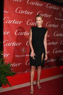 Charlize Theron feet photo thumbnail