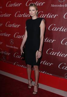 Charlize Theron feet photo thumbnail