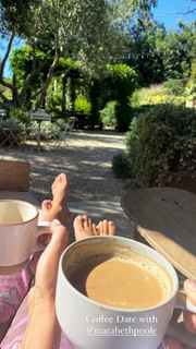 Julianne Hough feet photo thumbnail