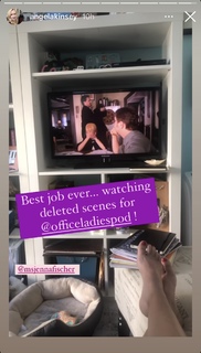 Angela Kinsey feet photo thumbnail