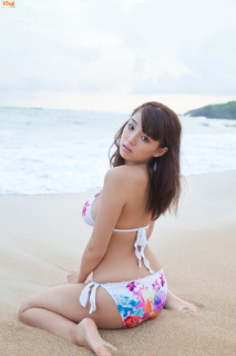 Ai Shinozaki feet photo thumbnail