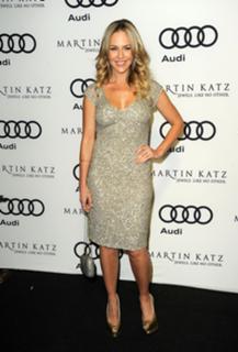 Julie Benz feet photo thumbnail