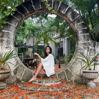 Zaira Nara feet photo thumbnail