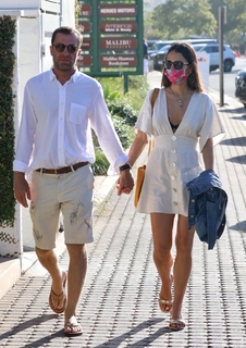 Jordana Brewster feet photo thumbnail