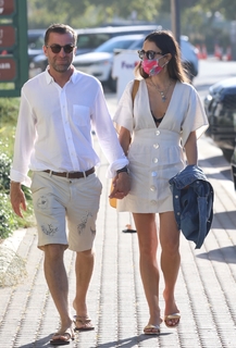 Jordana Brewster feet photo thumbnail