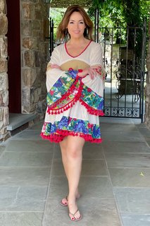 Lisa Robertson feet photo thumbnail
