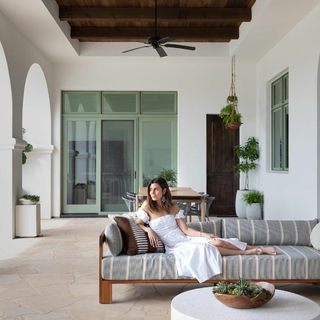 Jamie-Lynn Sigler feet photo thumbnail