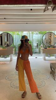 Kendall Jenner feet photo thumbnail