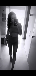 Anna Lewandowska feet photo thumbnail