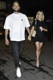 Jorgie Porter feet photo thumbnail