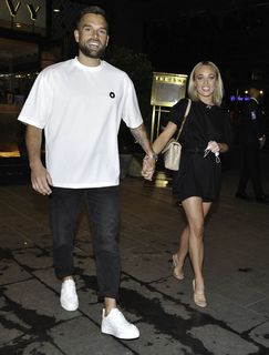 Jorgie Porter feet photo thumbnail