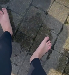 Brittney Smith feet photo thumbnail