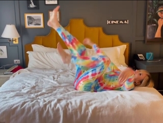 Debbie Gibson feet photo thumbnail