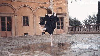 Billie Eilish feet photo thumbnail