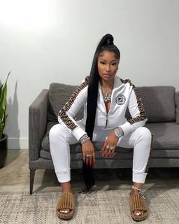 Nicki Minaj feet photo thumbnail