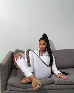 Nicki Minaj feet photo thumbnail