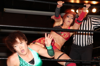 Kanako Urai feet photo thumbnail