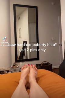 JoJo feet photo thumbnail