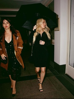 Ellie Goulding feet photo thumbnail