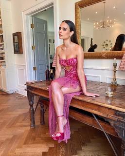 Jordana Brewster feet photo thumbnail