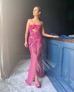 Jordana Brewster feet photo thumbnail