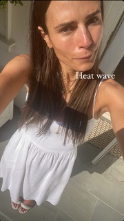 Jordana Brewster feet photo thumbnail