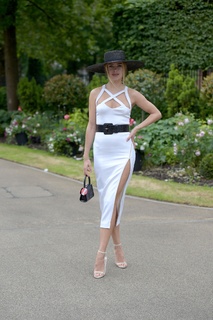 Kimberley Garner feet photo thumbnail