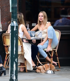 Kimberley Garner feet photo thumbnail