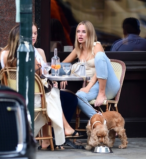 Kimberley Garner feet photo thumbnail
