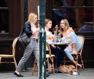 Kimberley Garner feet photo thumbnail