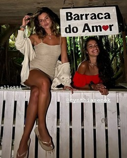 Giovanna Lancellotti feet photo thumbnail